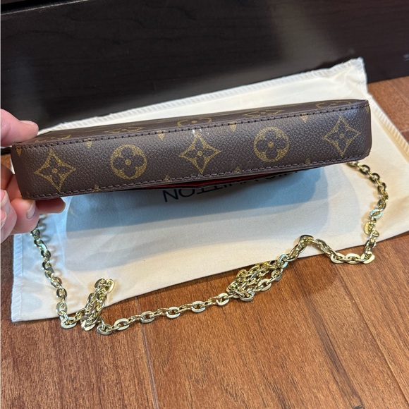 NIB Designer Inspired Classic Monogram Crossbody Bag - Picture 3 of 16